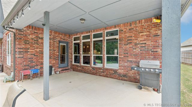 11602 S 30th West Avenue, Jenks, OK 74037