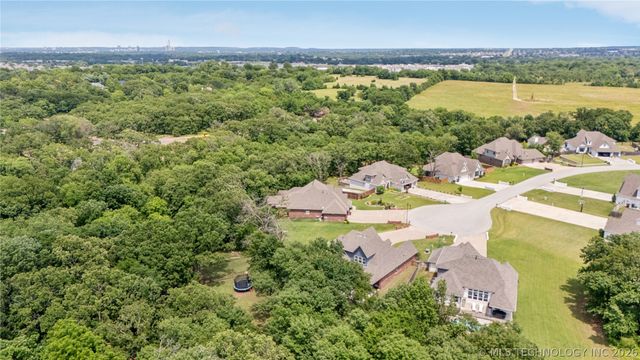 11602 S 30th West Avenue, Jenks, OK 74037