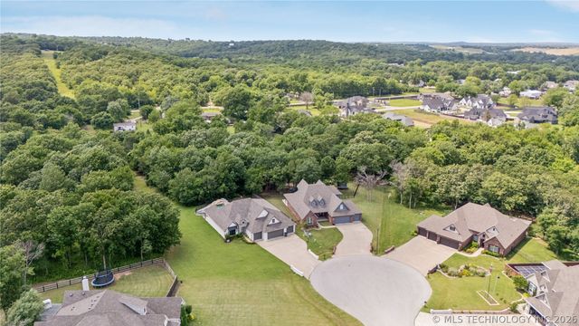 11602 S 30th West Avenue, Jenks, OK 74037