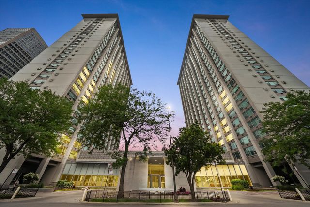 3600 N Lake Shore Drive 1217, Chicago, IL 60613