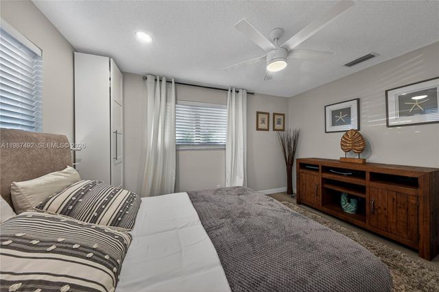 371 SE 3rd St 371, Pompano Beach, FL 33060