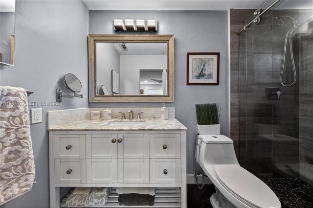 371 SE 3rd St 371, Pompano Beach, FL 33060