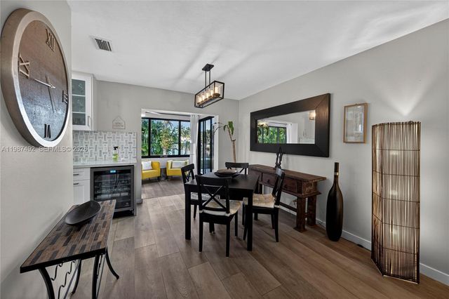 371 SE 3rd St 371, Pompano Beach, FL 33060