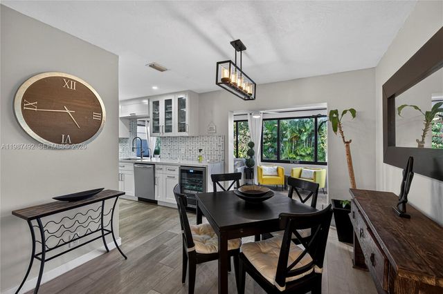 371 SE 3rd St 371, Pompano Beach, FL 33060