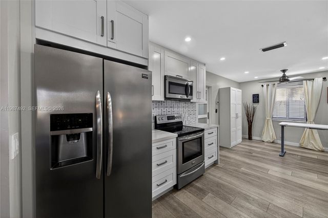 371 SE 3rd St 371, Pompano Beach, FL 33060