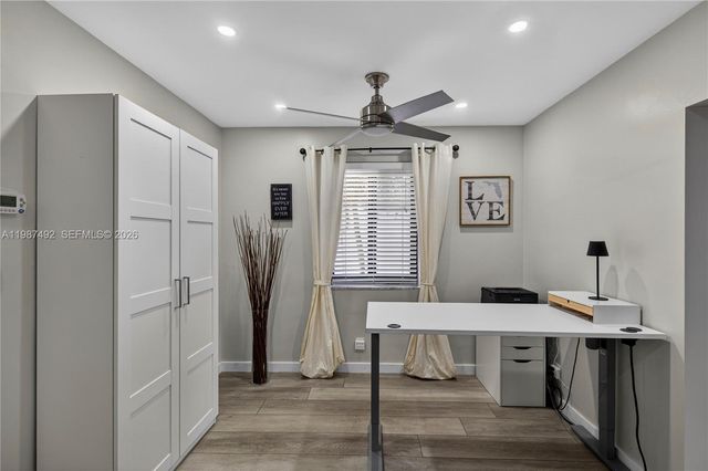 371 SE 3rd St 371, Pompano Beach, FL 33060