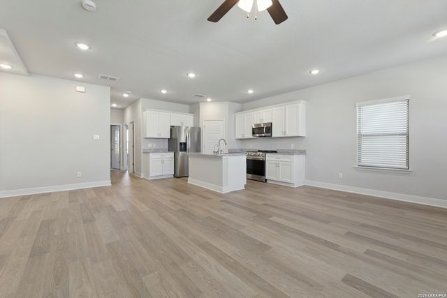 7126 Magnolia Crk Unit 101, San Antonio, TX 78252