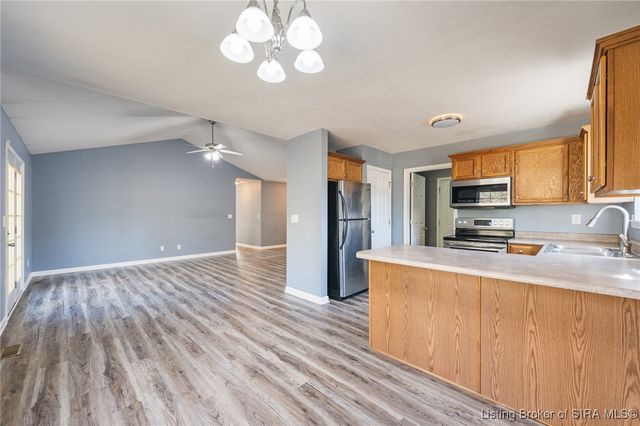 4437 Falling Leaf Drive, Sellersburg, IN 47172