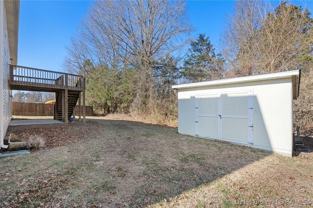 4437 Falling Leaf Drive, Sellersburg, IN 47172