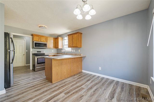 4437 Falling Leaf Drive, Sellersburg, IN 47172