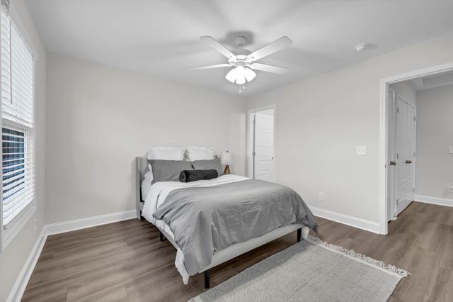 141 Quarry Point Dr, Clarksville, TN 37043