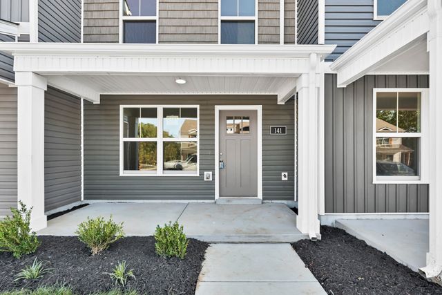 141 Quarry Point Dr, Clarksville, TN 37043