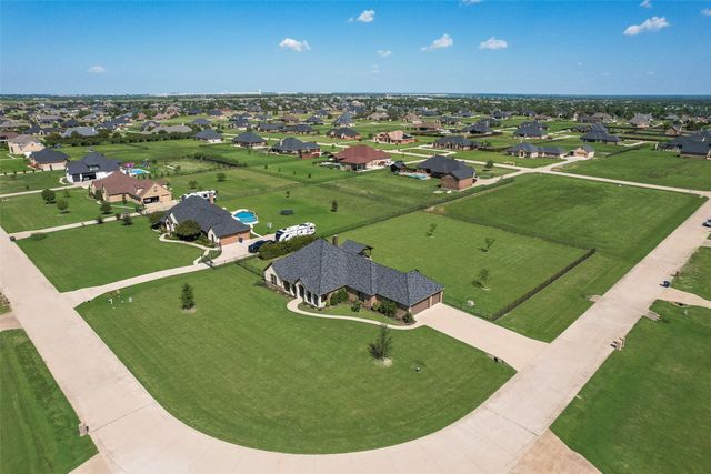 2921 Alamosa Drive, Terrell, TX 75160