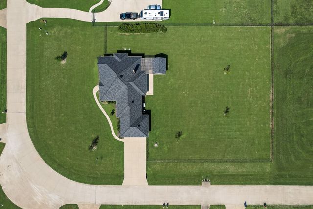 2921 Alamosa Drive, Terrell, TX 75160