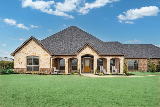 2921 Alamosa Drive, Terrell, TX 75160