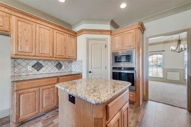 2921 Alamosa Drive, Terrell, TX 75160