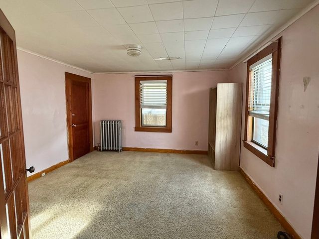 26 Wintworth St., Chicopee, MA 01013
