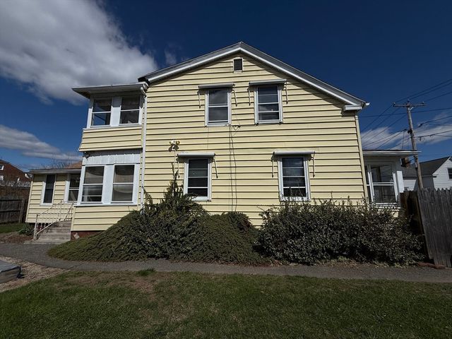 26 Wintworth St., Chicopee, MA 01013