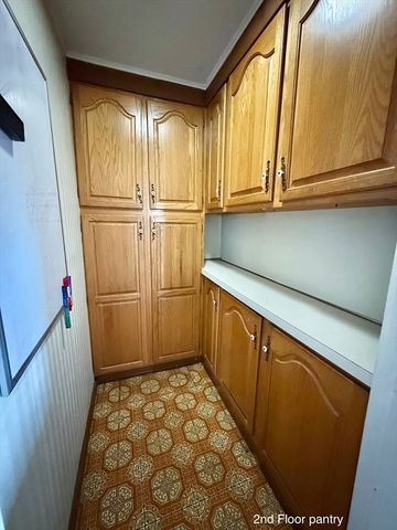 26 Wintworth St., Chicopee, MA 01013