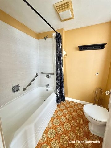 26 Wintworth St., Chicopee, MA 01013