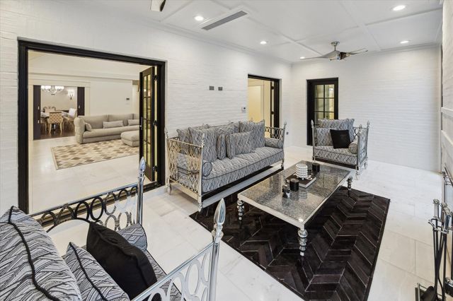 1702 South Boulevard, Houston, TX 77098