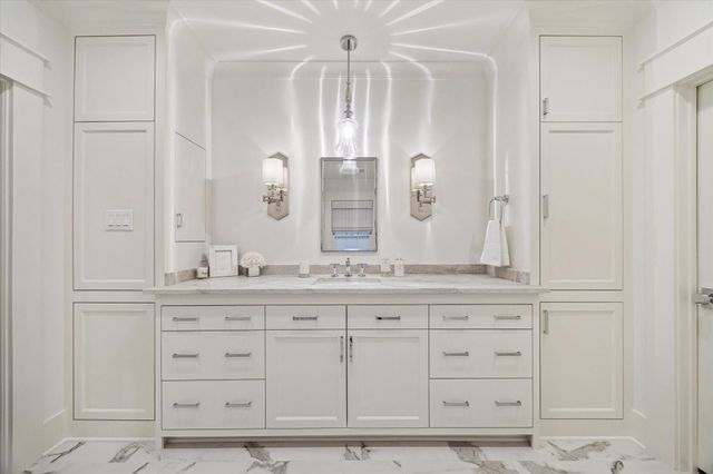 1702 South Boulevard, Houston, TX 77098