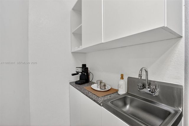 Full Service Beauty Salon on 8 Street, Miami, FL 33184