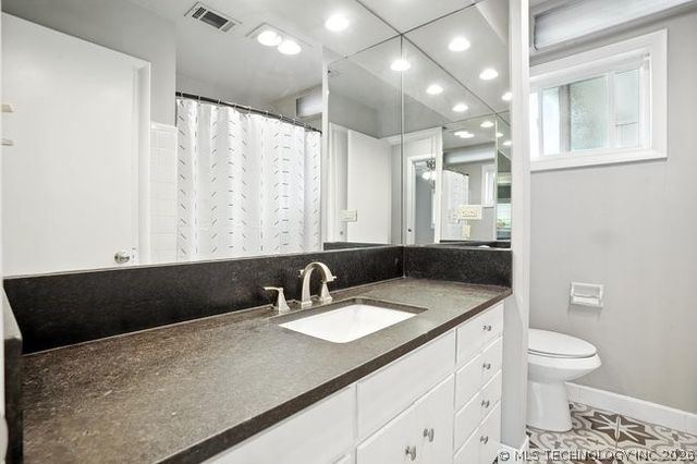 3027 S Joplin Avenue, Tulsa, OK 74114