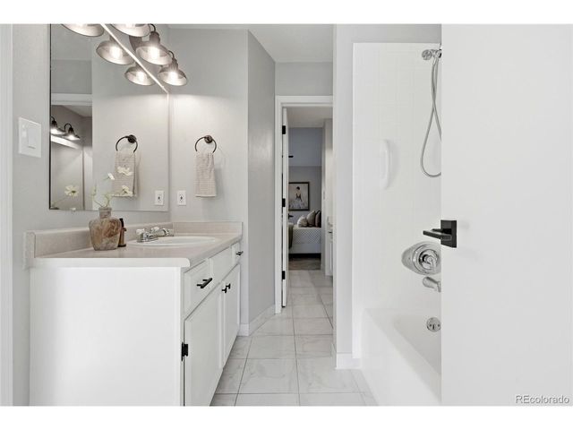 7230 Devinney Ct D, Arvada, CO 80005