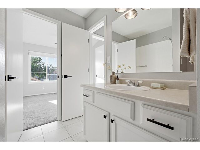 7230 Devinney Ct D, Arvada, CO 80005