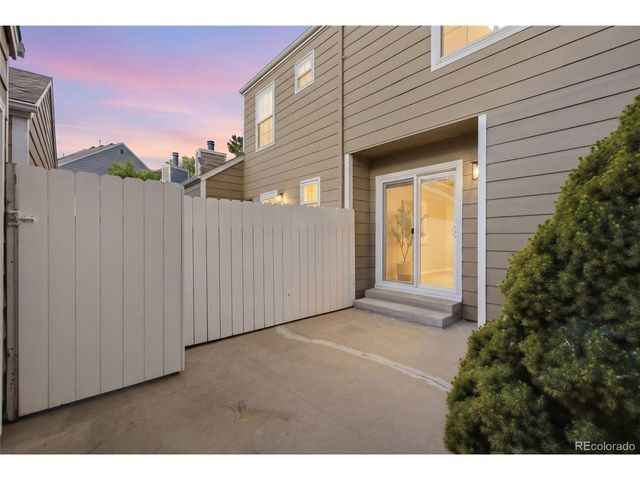 7230 Devinney Ct D, Arvada, CO 80005