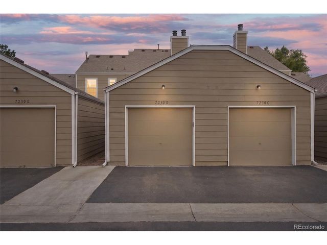 7230 Devinney Ct D, Arvada, CO 80005