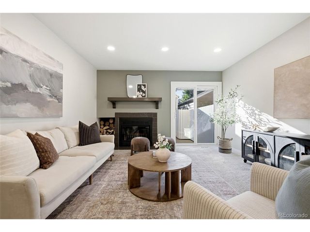 7230 Devinney Ct D, Arvada, CO 80005