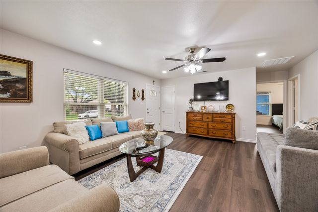 1005 Iowa Street, Irving, TX 75060