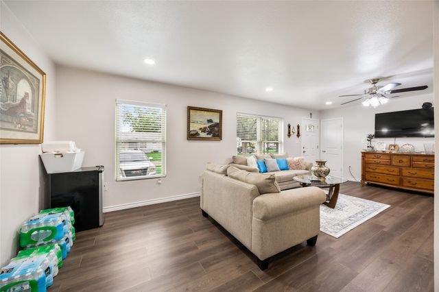 1005 Iowa Street, Irving, TX 75060