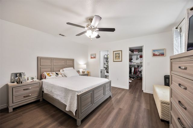 1005 Iowa Street, Irving, TX 75060