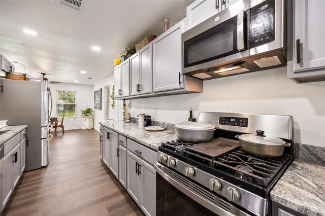 1005 Iowa Street, Irving, TX 75060