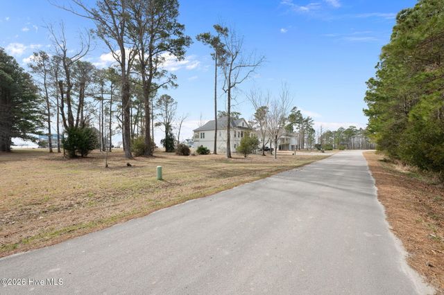 4005 Tarpon Drive, Oriental, NC 28571