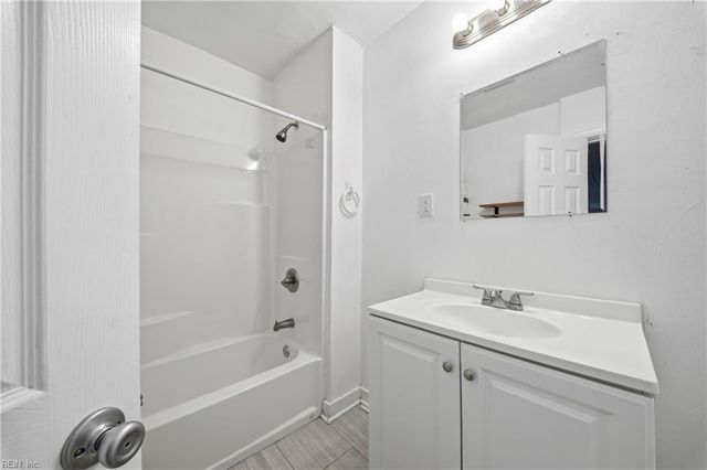 4904 Holly RD, Portsmouth, VA 23703