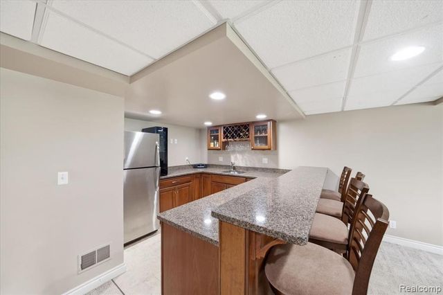 57549 Windmill Point, New Hudson, MI 48165