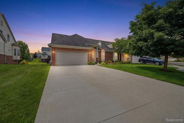 57549 Windmill Point, New Hudson, MI 48165