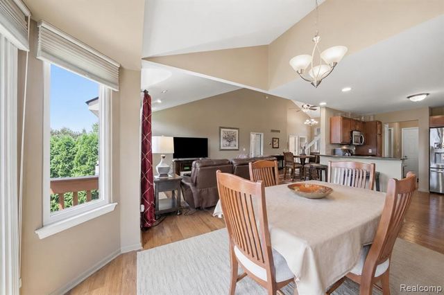 57549 Windmill Point, New Hudson, MI 48165