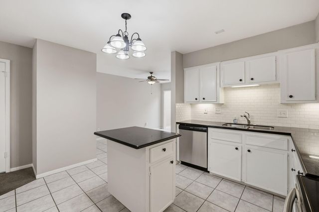 2 River Creek Way, Sugar Land, TX 77478