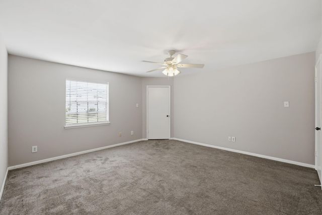 2 River Creek Way, Sugar Land, TX 77478