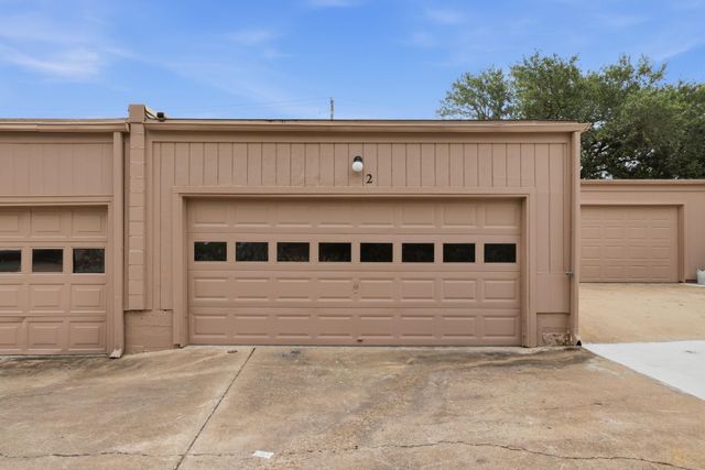 2 River Creek Way, Sugar Land, TX 77478