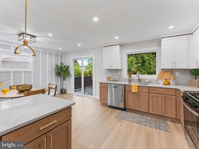 125 MASSACHUSETTS AVE, Cherry Hill, NJ 08002