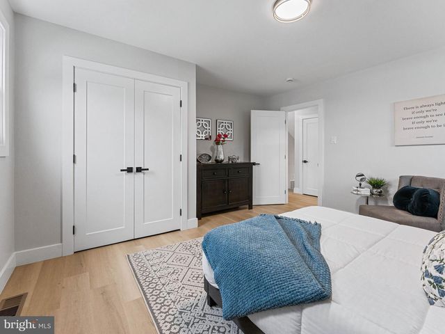 125 MASSACHUSETTS AVE, Cherry Hill, NJ 08002