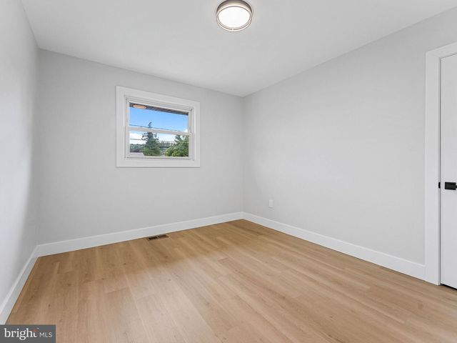 125 MASSACHUSETTS AVE, Cherry Hill, NJ 08002