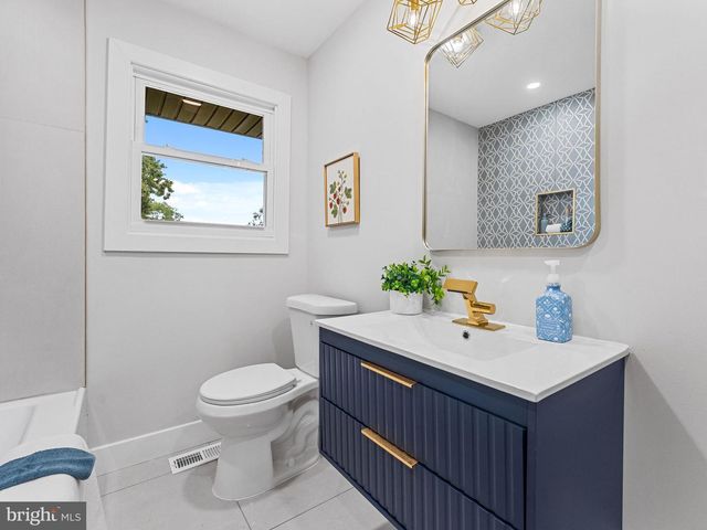 125 MASSACHUSETTS AVE, Cherry Hill, NJ 08002