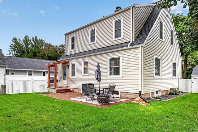 342 S Randall Avenue, Janesville, WI 53545